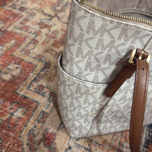 Michael Kors pocket book - Picture 4 of 7